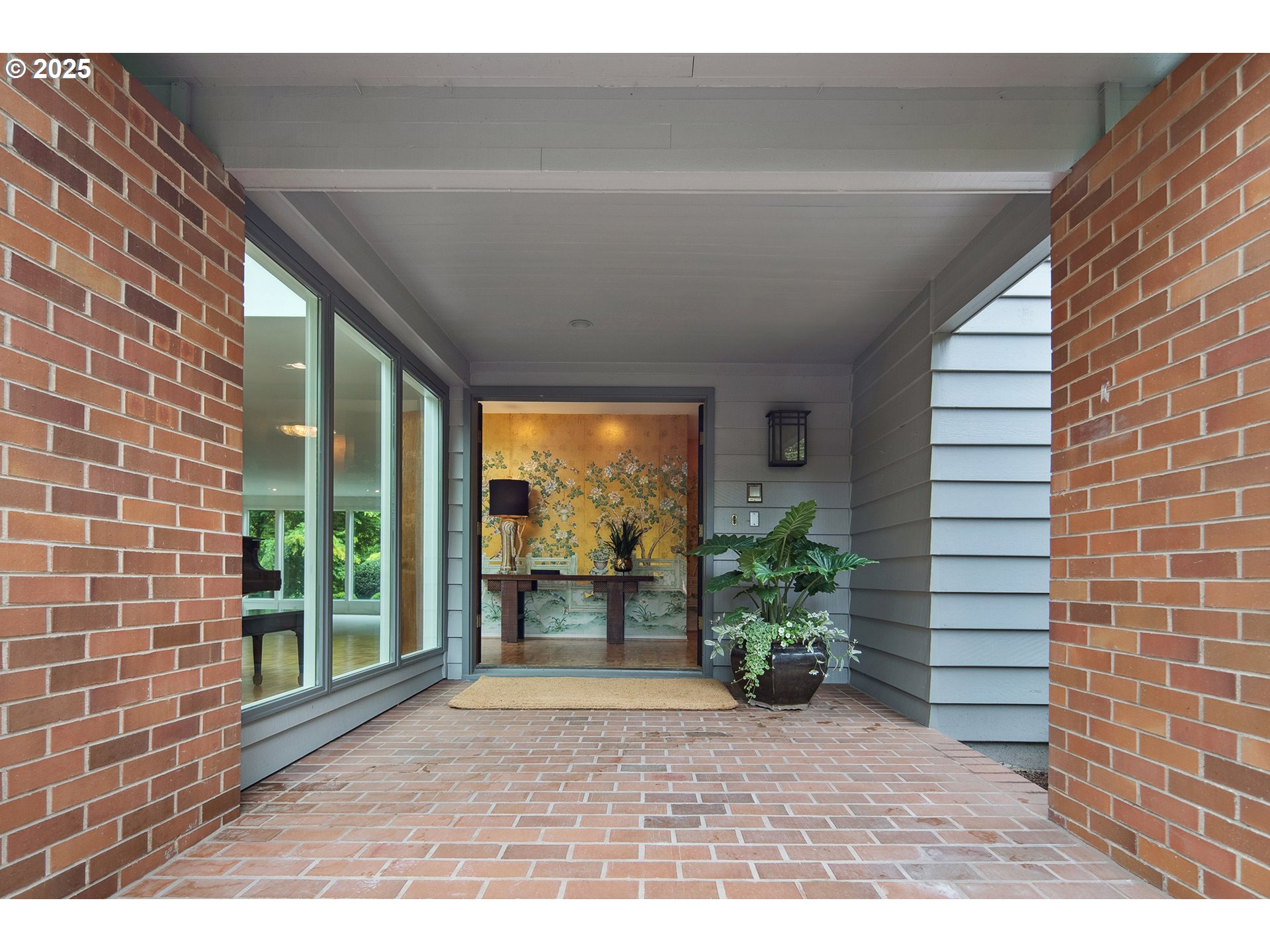 1890 South Greenwood Road Portland, OR 97219 - Photo 5 of 42