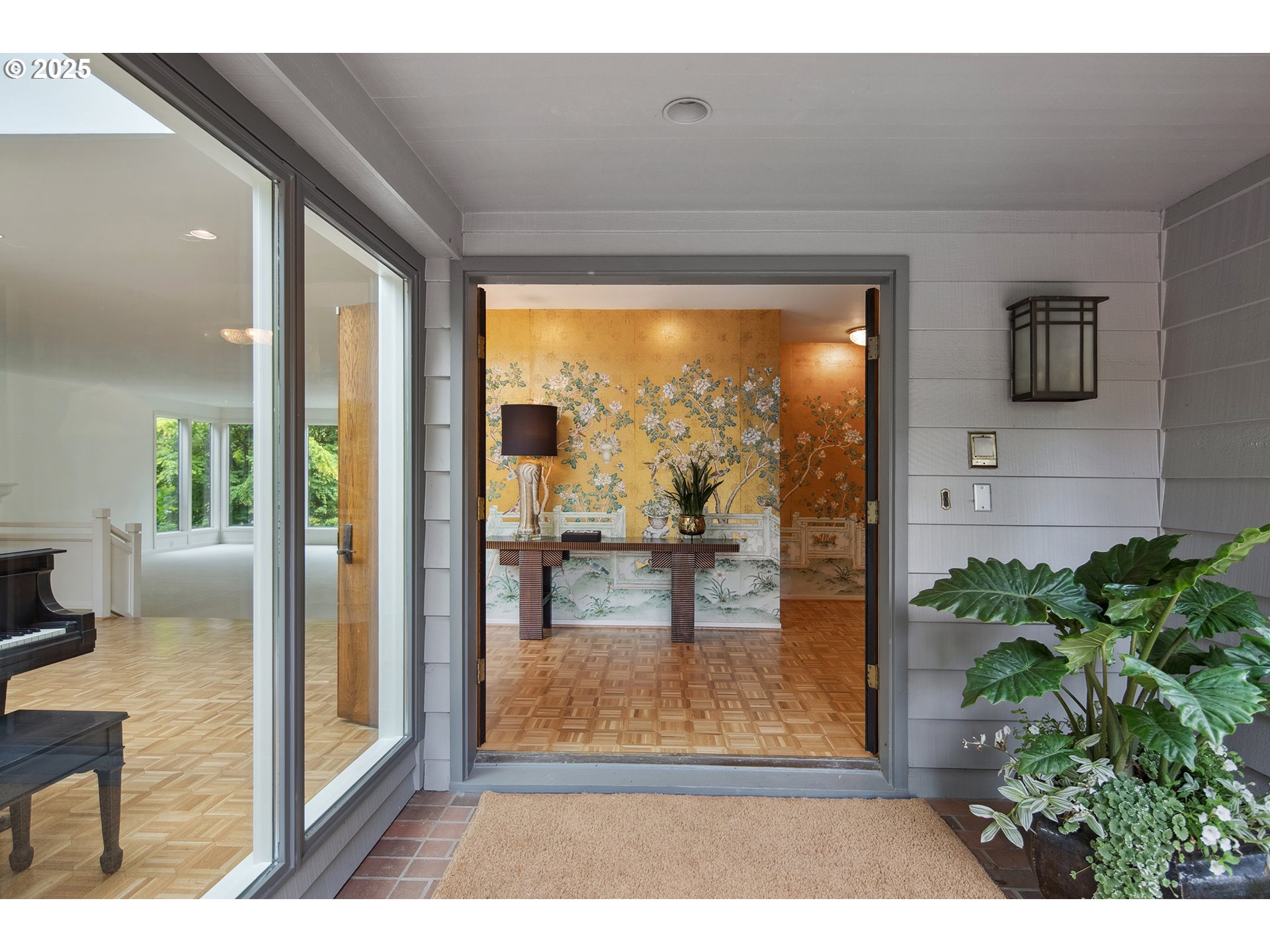 1890 South Greenwood Road Portland, OR 97219 - Photo 6 of 42