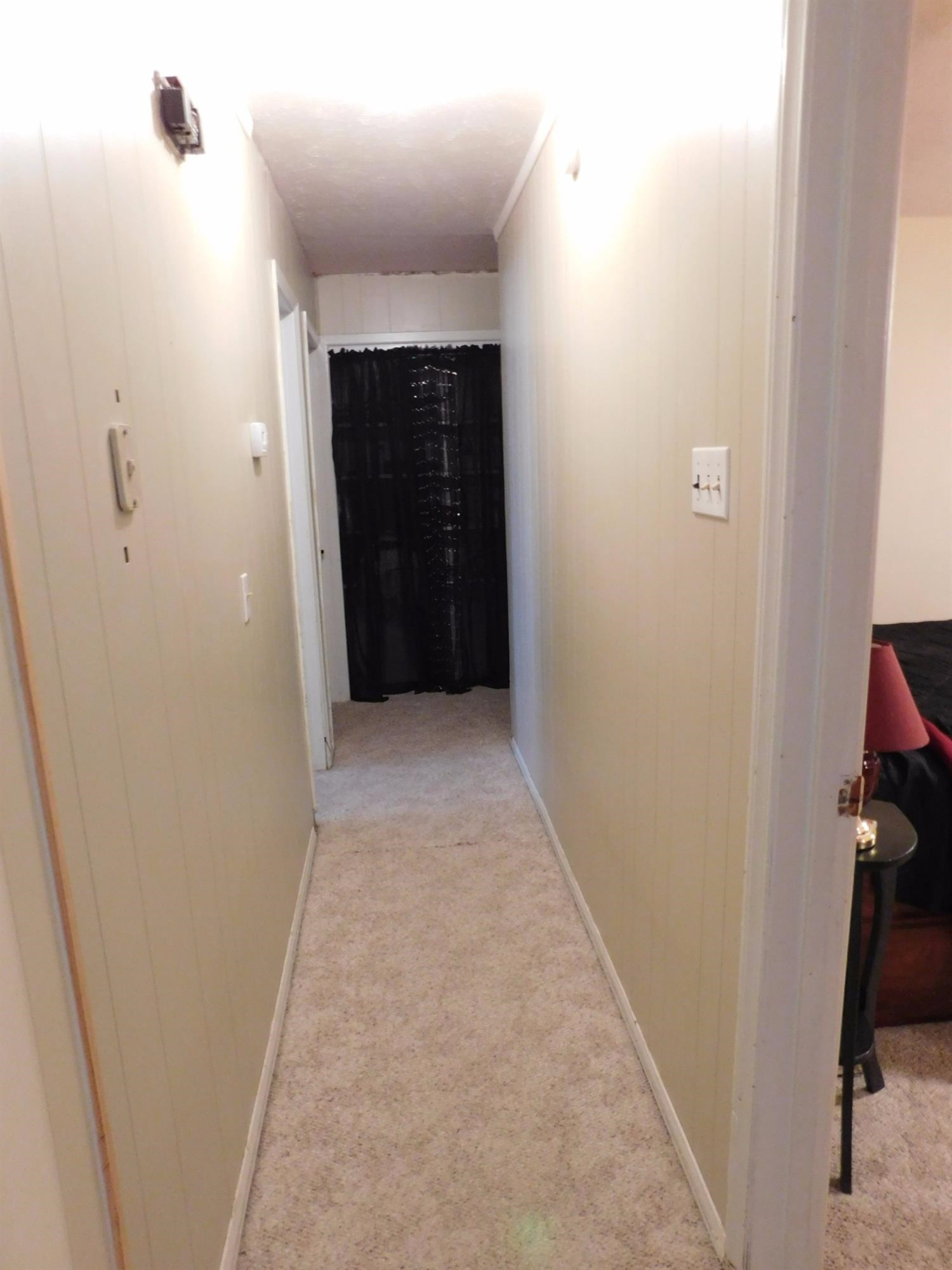 904 West 7th Street Muleshoe, TX 79347 - Photo 9 of 10 a view of hallway with hallway