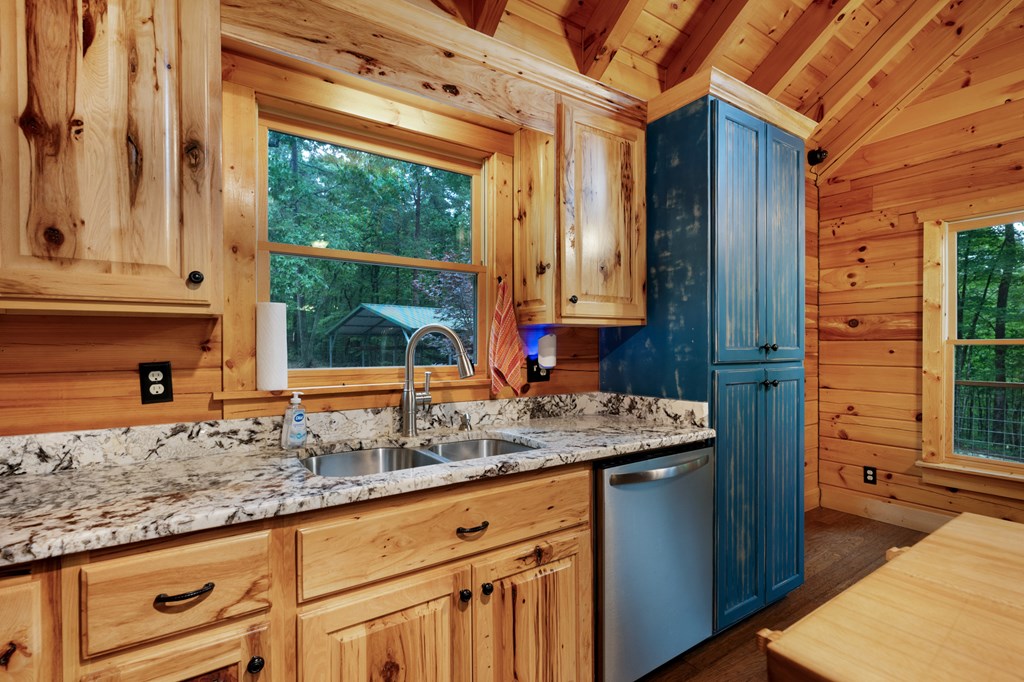 165 Hunter Ridge Ellijay, GA 30540 - Photo 21 of 46