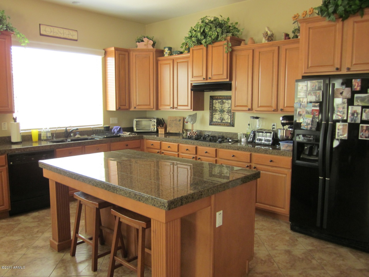 431 East Elgin Street Gilbert, AZ 85295 - Photo 12 of 34 Kitchen