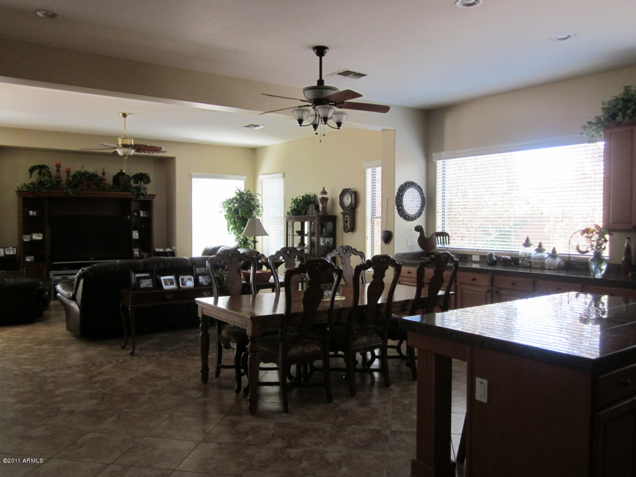 431 East Elgin Street Gilbert, AZ 85295 - Photo 14 of 34 Family Room
