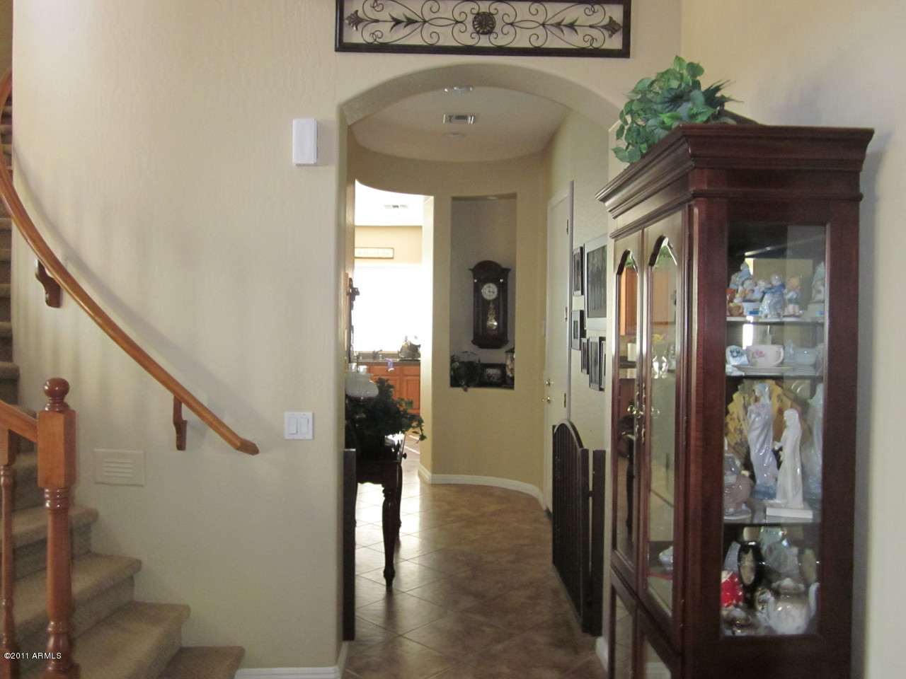 431 East Elgin Street Gilbert, AZ 85295 - Photo 21 of 34 Hall to Kitchen