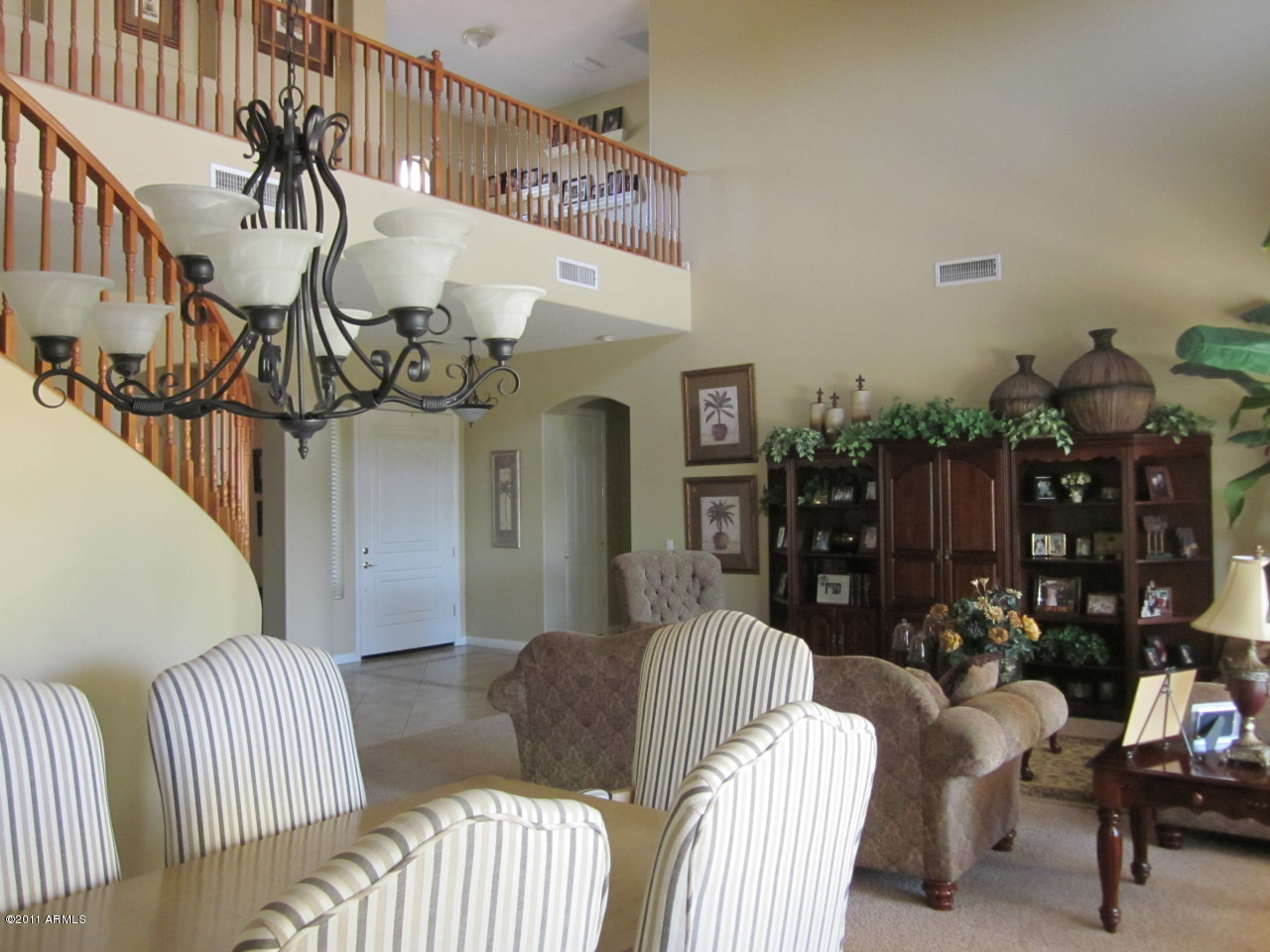 431 East Elgin Street Gilbert, AZ 85295 - Photo 22 of 34 dining room