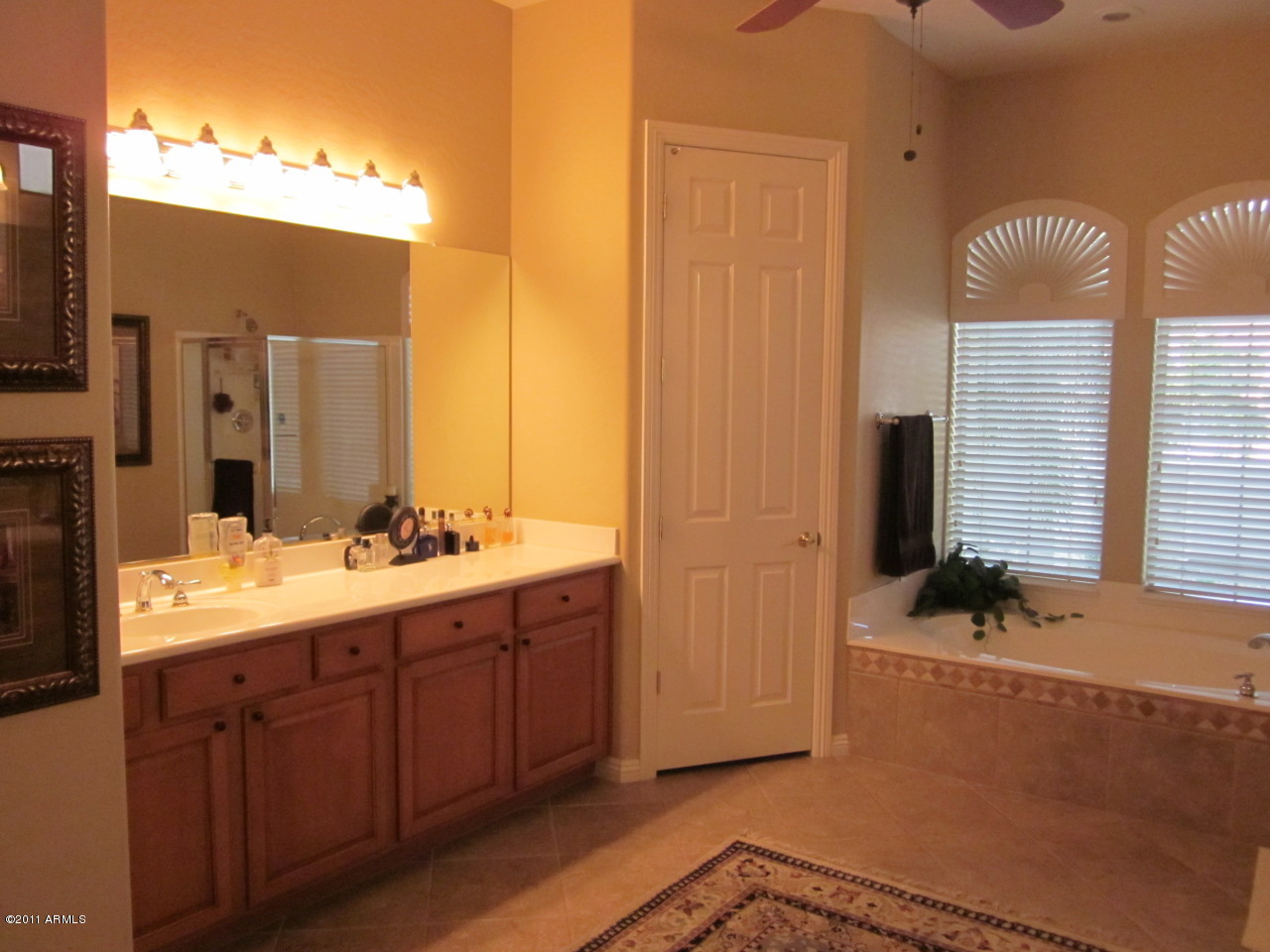 431 East Elgin Street Gilbert, AZ 85295 - Photo 25 of 34 Master Bath