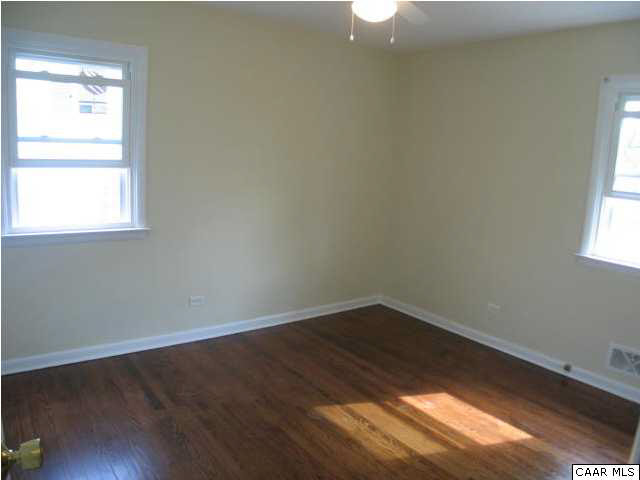 910 Rougemont Avenue Charlottesville, VA 22902 - Photo 14 of 21 Bedroom 3