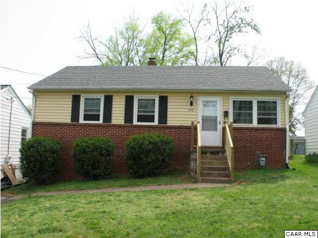 910 Rougemont Avenue Charlottesville, VA 22902 - Photo 2 of 21 Front Close Up