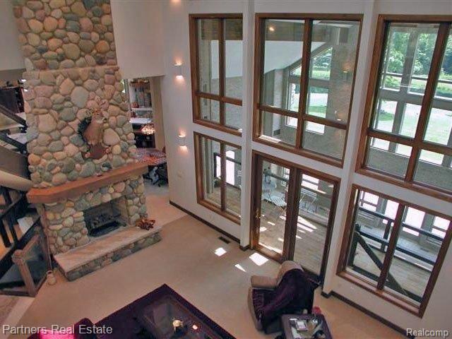 2700 East Coon Lake Road Howell, MI 48843 - Photo 3 of 23 Great Room