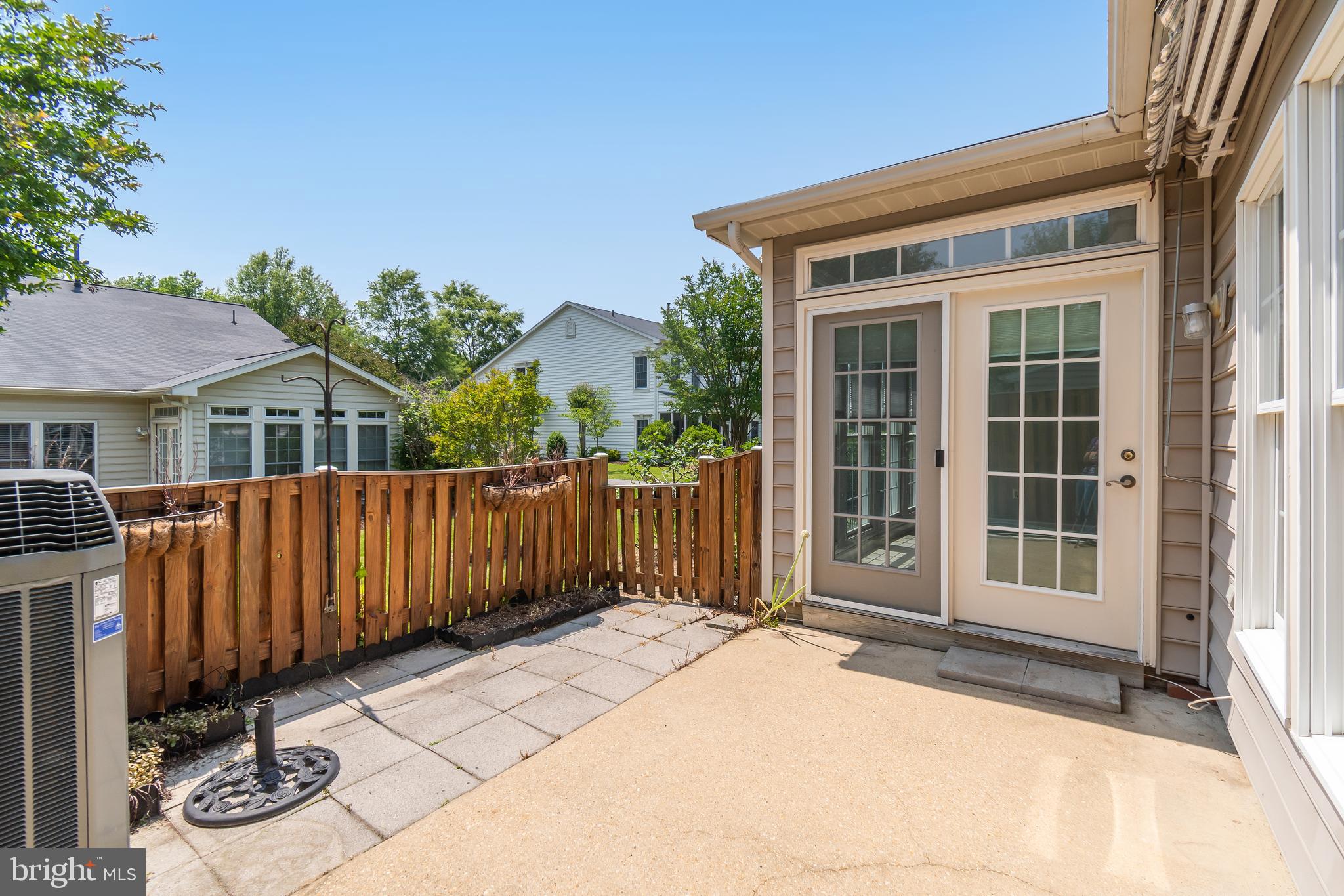 314 Colony Point Place Edgewater, MD 21037 - Photo 29 of 31 a backyard of a house