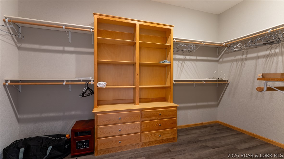 575 Graceland Point Climax Springs, MO 65324 - Photo 23 of 59 Master Walk-in Closet
