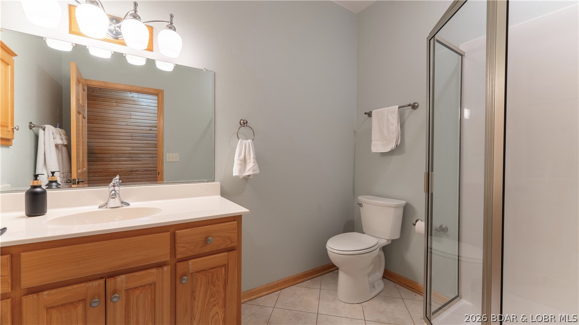 575 Graceland Point Climax Springs, MO 65324 - Photo 29 of 59 Bathroom 2