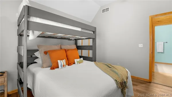 $1,350,000 | 575 Graceland Point, Climax Springs, MO 65324