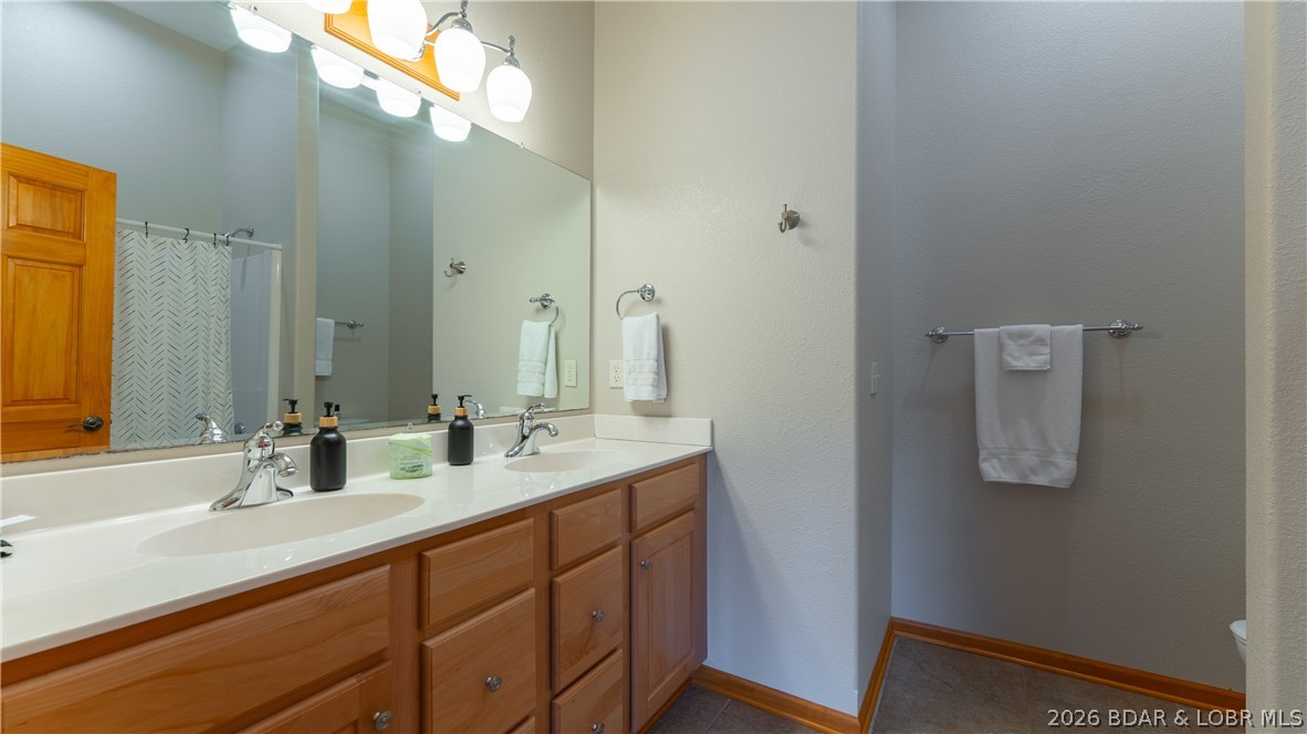 575 Graceland Point Climax Springs, MO 65324 - Photo 40 of 59 Bathroom 4