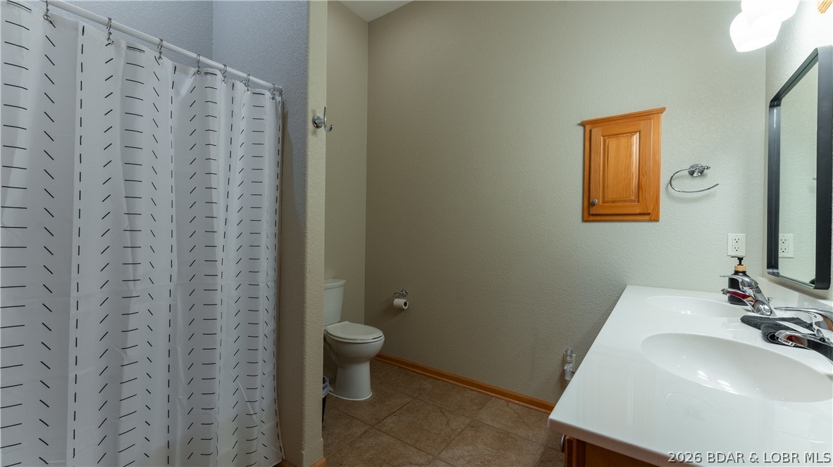 575 Graceland Point Climax Springs, MO 65324 - Photo 43 of 59 Bathroom 5