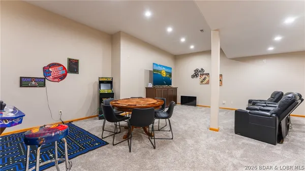 $1,350,000 | 575 Graceland Point, Climax Springs, MO 65324