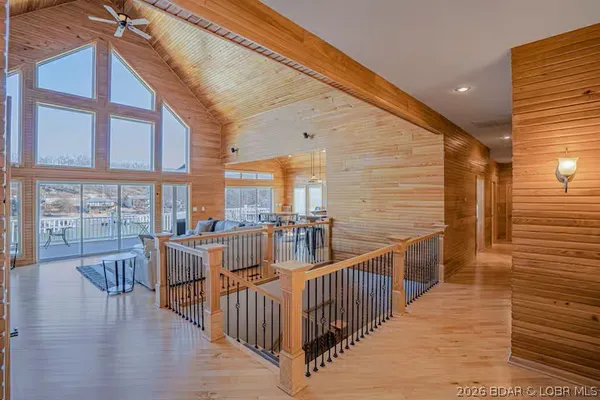 $1,350,000 | 575 Graceland Point, Climax Springs, MO 65324