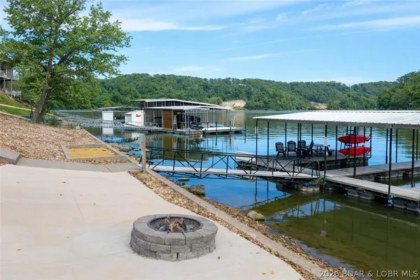 $1,350,000 | 575 Graceland Point, Climax Springs, MO 65324