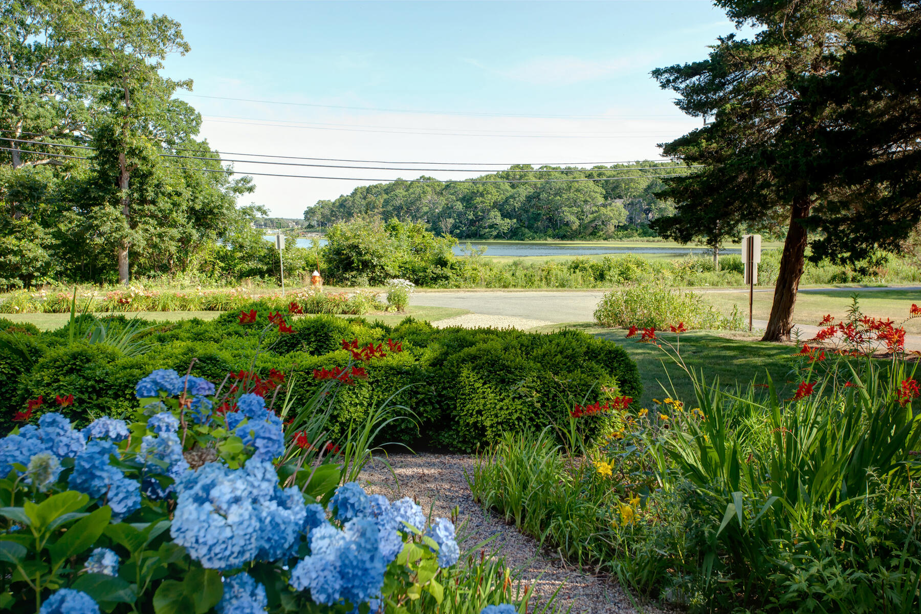 166 Wings Neck Road Pocasset, MA 02559 - Photo 10 of 53 009_166WingsNeck_07092022