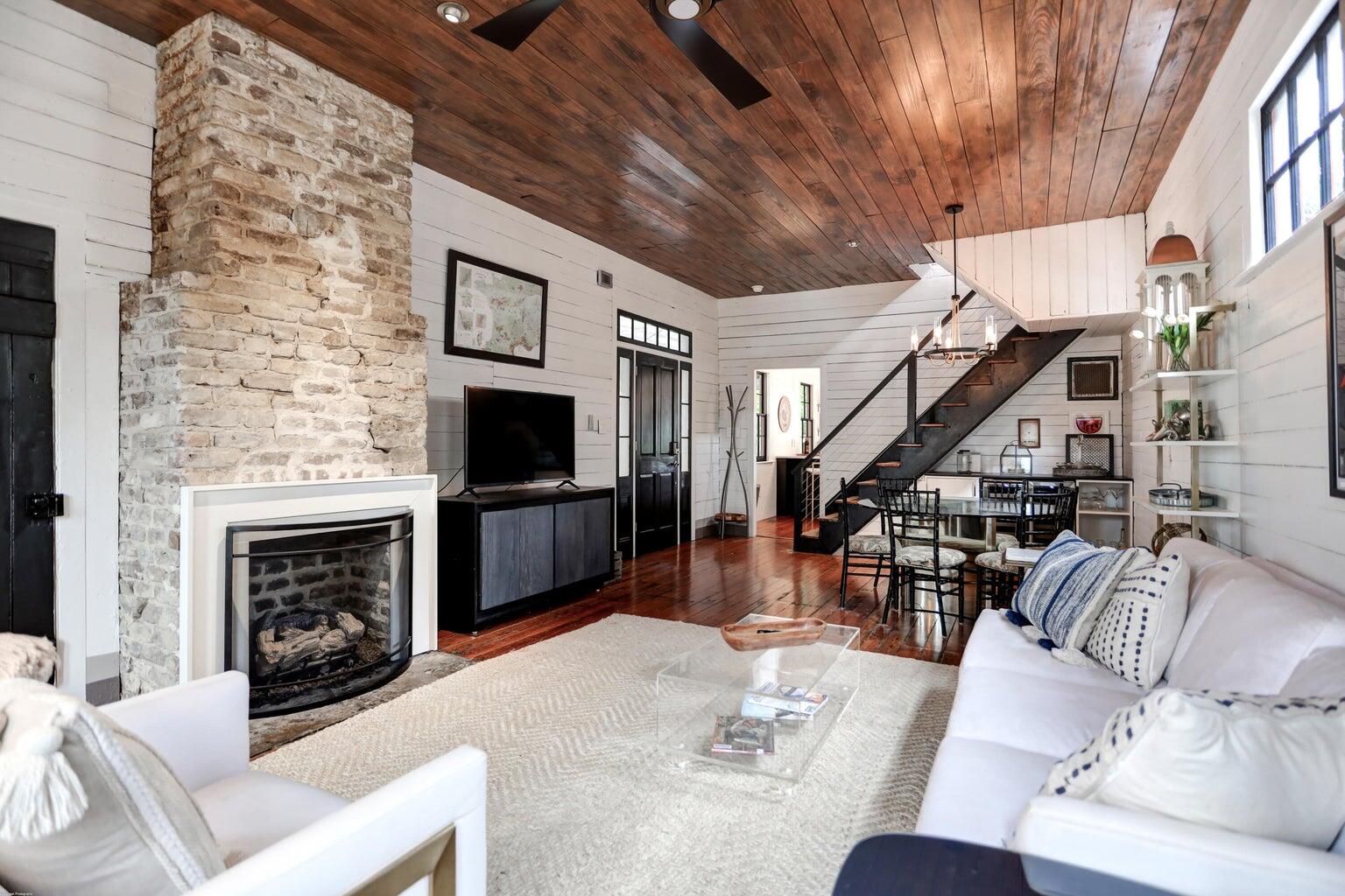 266 Ashley Avenue Charleston, SC 29403 - Photo 4 of 7 20230107161852576627000000-o