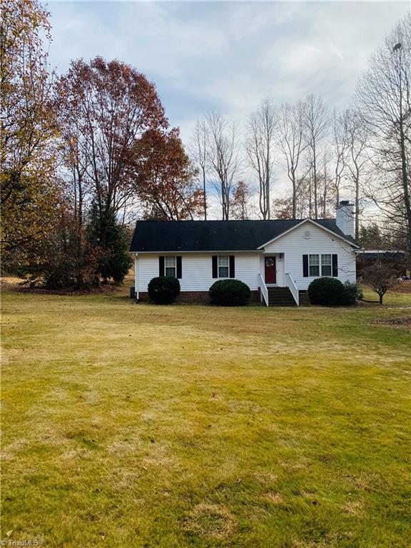2811 Regal Road Reidsville, NC 27320 - Photo 2 of 19 Level Front Yard to Street