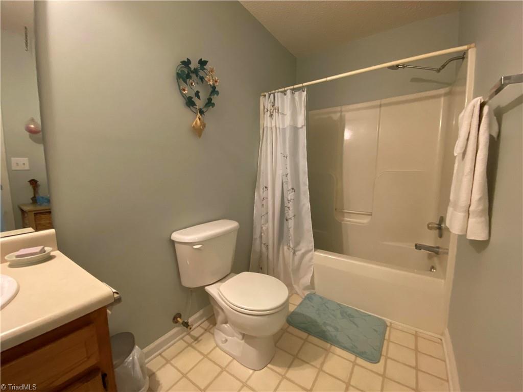 2811 Regal Road Reidsville, NC 27320 - Photo 12 of 19 Bath