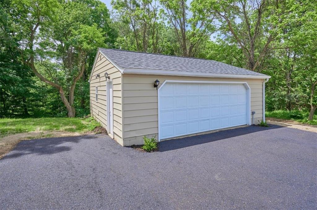 162 Foxwood Road Coraopolis, PA 15108 - Photo 38 of 42