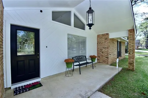 $285,000 | 8633 Ridgemont Drive, Pineville, LA 71360