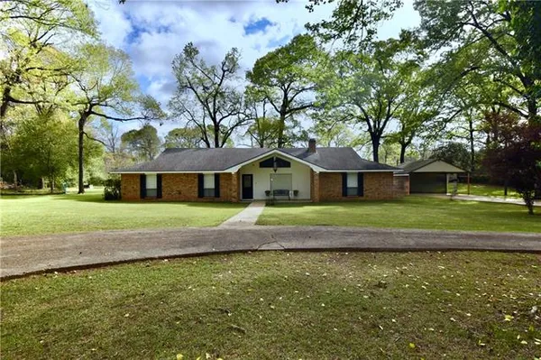 $285,000 | 8633 Ridgemont Drive, Pineville, LA 71360