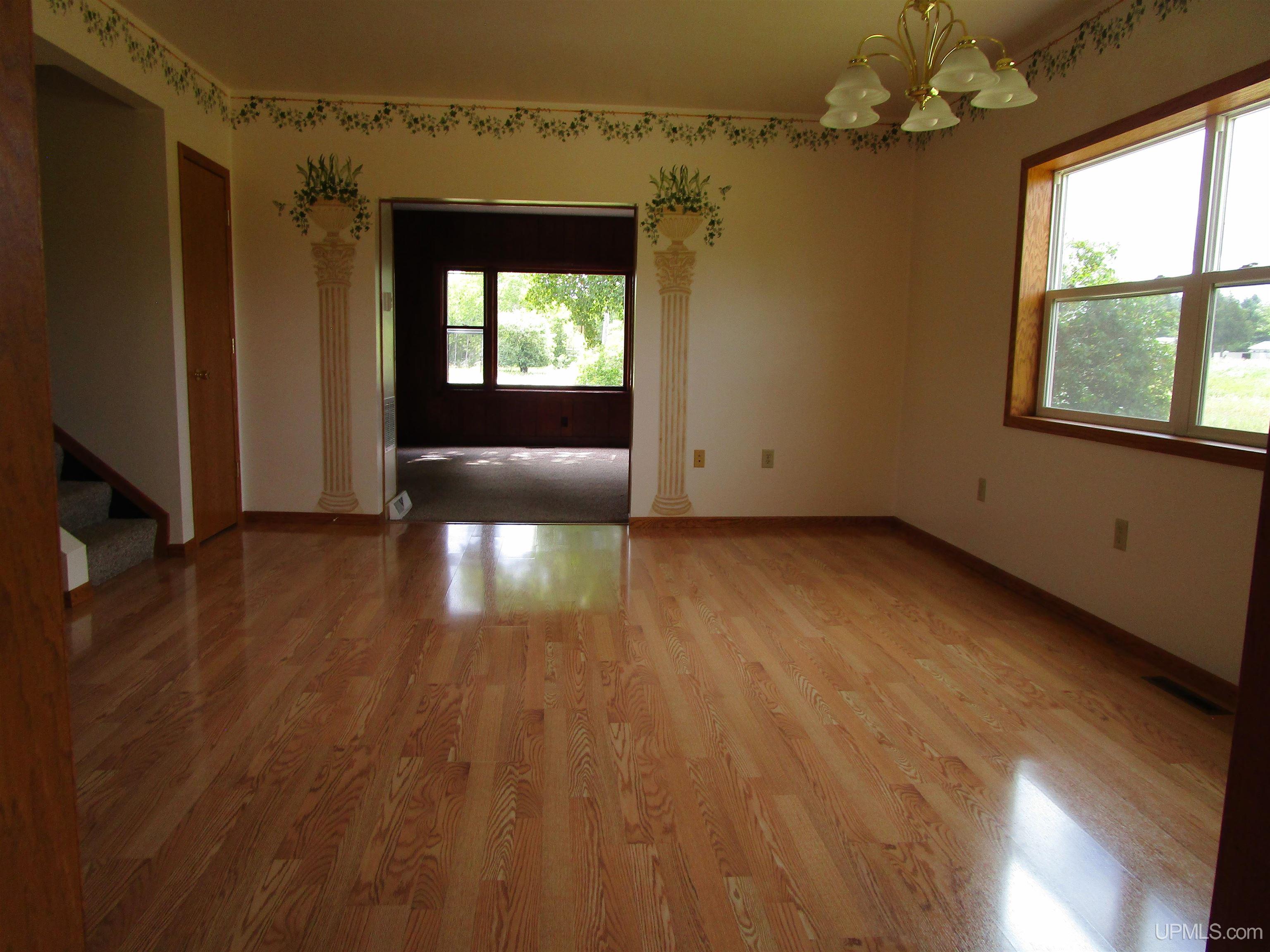 5617 F Road Bark River, MI 49807 - Photo 5 of 39
