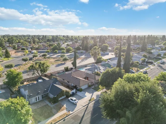 $459,900 | 2724 Monocott Drive, Madera, CA 93637