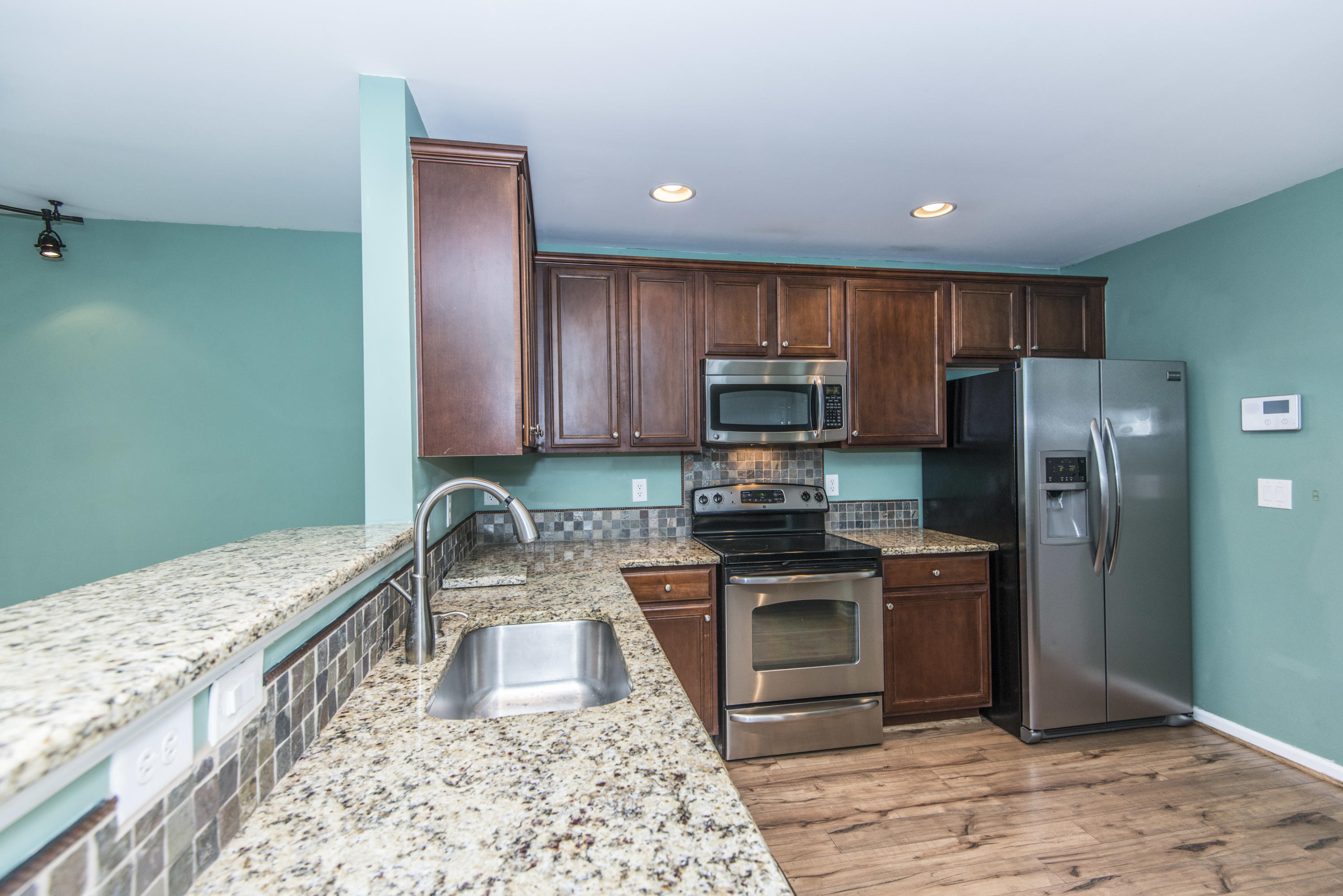 228 Island Green Road Goose Creek, SC 29445 - Photo 6 of 37 _DSC1441
