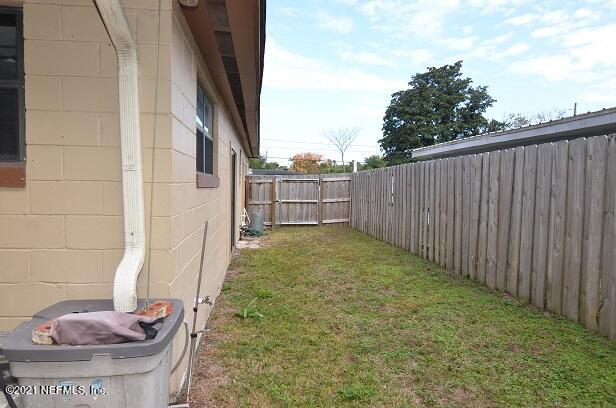 6324 Anvil Road Jacksonville, FL 32277 - Photo 34 of 34 a view of a backyard