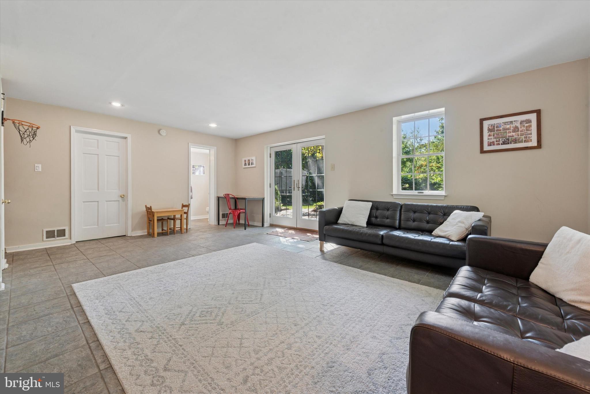 103 Deepdale Road Wayne, PA 19087 - Photo 28 of 41 a living room with furniture and a couch