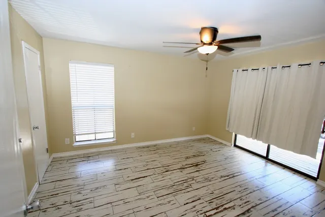 $139,000 | 17331 Red Oak Drive, Unit D 34, Houston, TX 77090