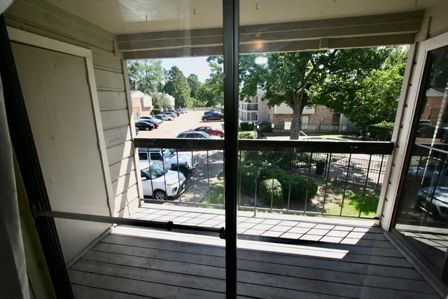 $139,000 | 17331 Red Oak Drive, Unit D 34, Houston, TX 77090