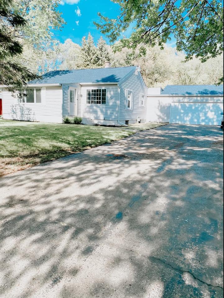 292 Reynolds Road Springfield, MI 49037 - Photo 1 of 1 130931