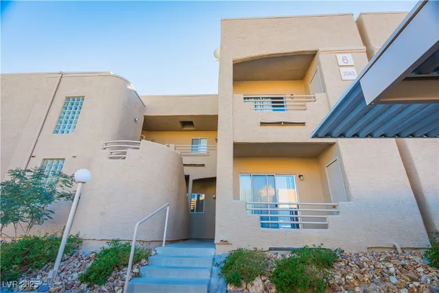 $139,900 | 2243 Aspen Mirror Way, Unit 102, Laughlin, NV 89029