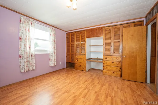 $300,000 | 2125 Lakeview Road, Hamburg, NY 14085