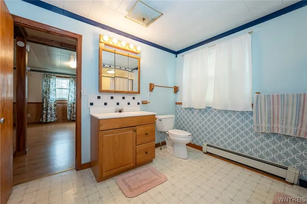 $300,000 | 2125 Lakeview Road, Hamburg, NY 14085