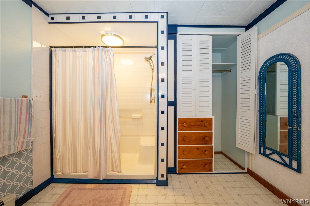 2125 Lakeview Road Hamburg, NY 14085 - Photo 15 of 40