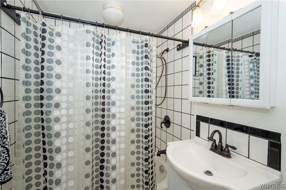 2125 Lakeview Road Hamburg, NY 14085 - Photo 22 of 40