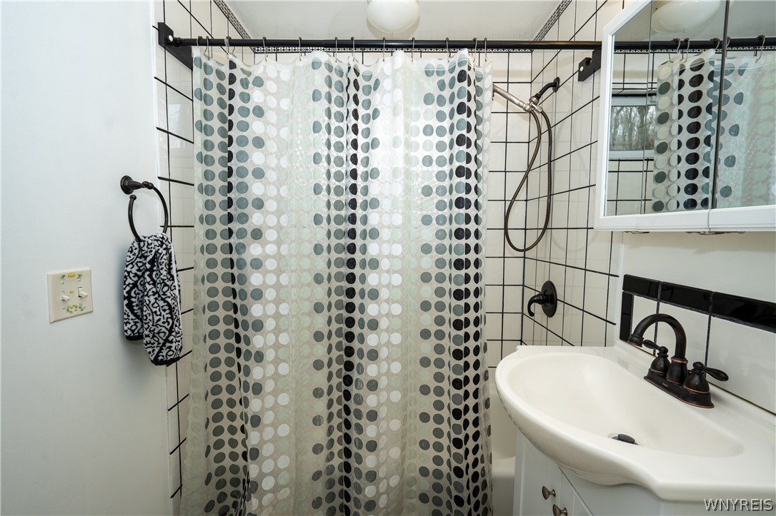 2125 Lakeview Road Hamburg, NY 14085 - Photo 23 of 40