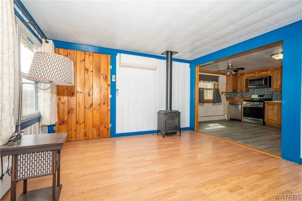 $300,000 | 2125 Lakeview Road, Hamburg, NY 14085