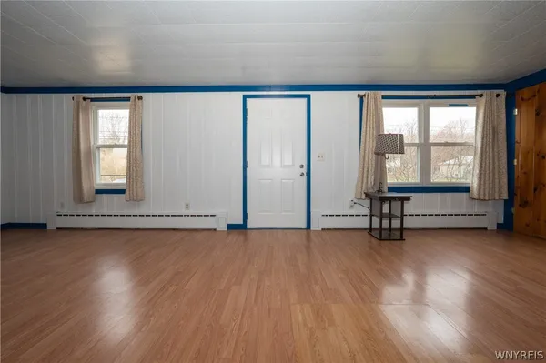 $300,000 | 2125 Lakeview Road, Hamburg, NY 14085