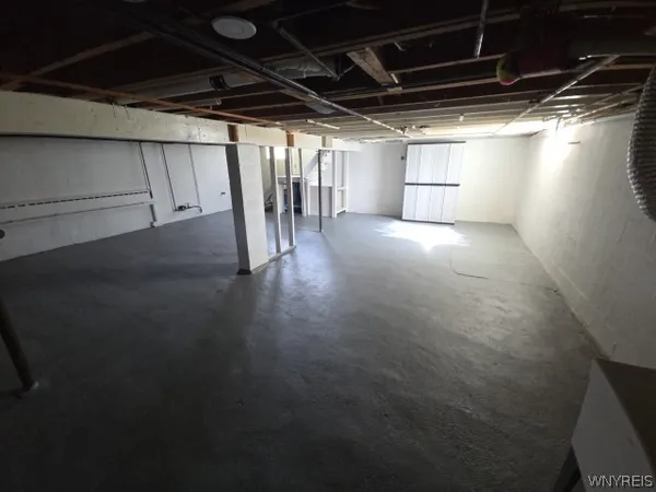 $300,000 | 2125 Lakeview Road, Hamburg, NY 14085