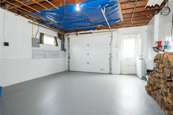 $300,000 | 2125 Lakeview Road, Hamburg, NY 14085