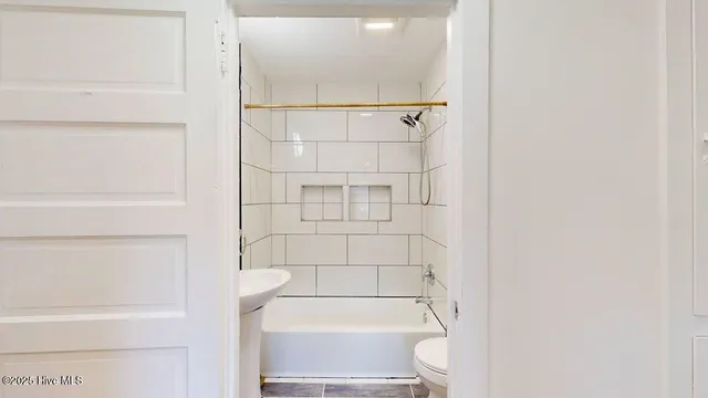 $1,750 | 305 Montgomery Avenue, Wilmington, NC 28405