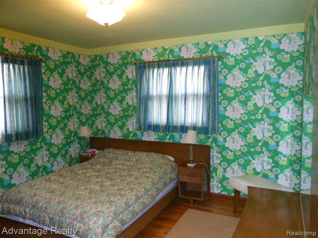 32327 Sutton Road New Baltimore, MI 48047 - Photo 9 of 17 Bedroom