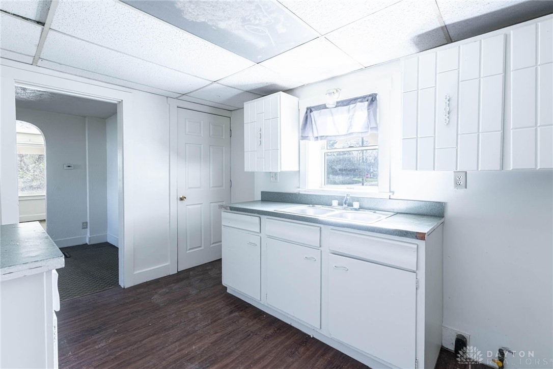 924 West State Street Springfield, OH 45506 - Photo 5 of 13
