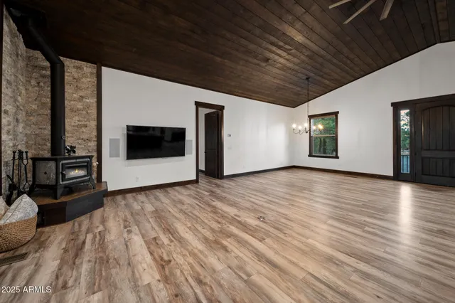 $865,000 | 2702 Majestic Elk Road, Overgaard, AZ 85933